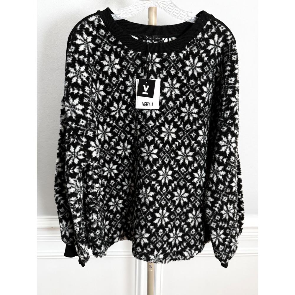 Very J Snowflake Fleece Sweater Women Large Black White VT14320 Nordic Cozy